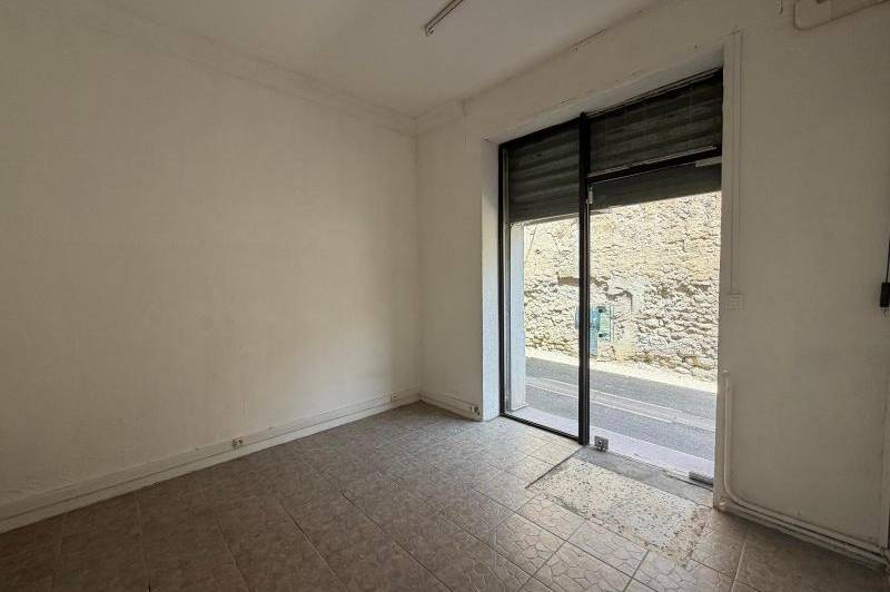 Beau local commercial ou professionnel en centre-ville 3  ...