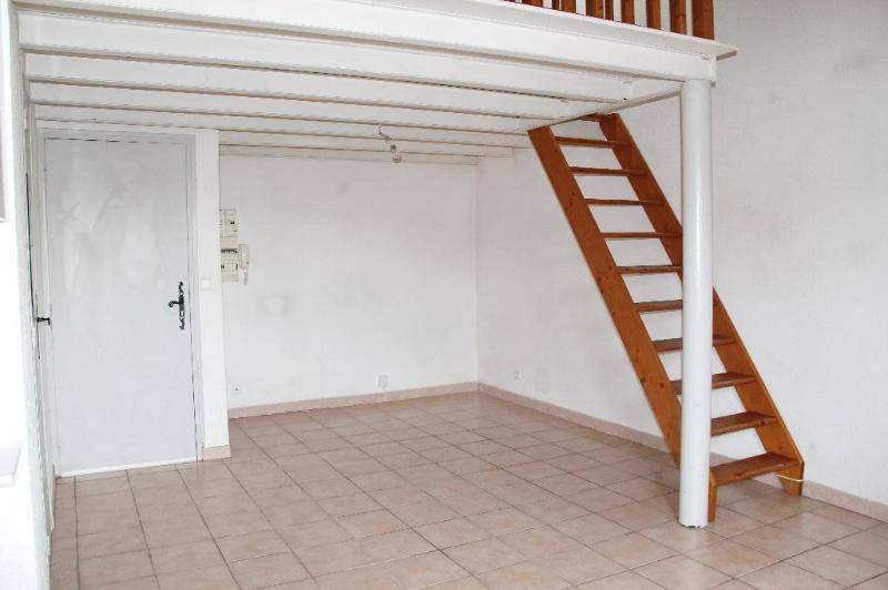 Appartement t2 + mezzanine au 2ème étage en  ...