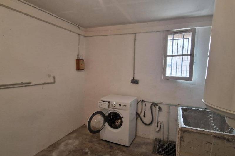 Appartement t3 meuble 1er etage entierement refait ...