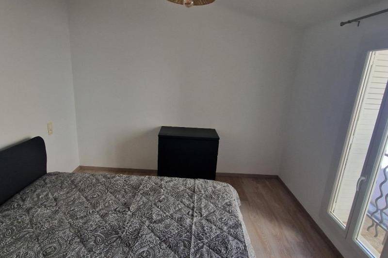 Appartement t3 meuble 1er etage entierement refait ...