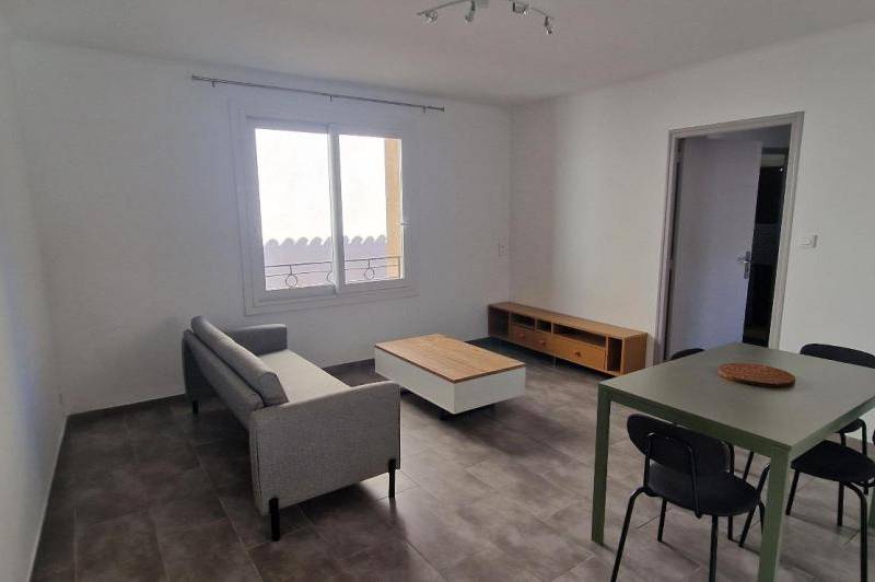 Appartement t3 meuble 1er etage entierement refait ...