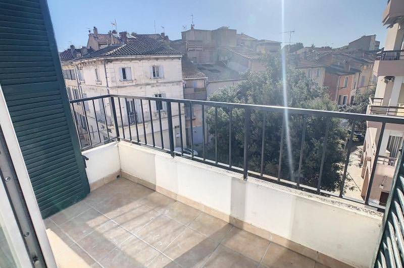 Bel appartement 64 m²  au 3ème étage  ...