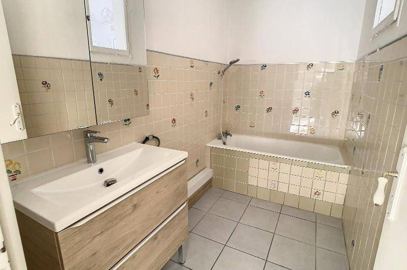 Bel appartement 64 m²  au 3ème étage  ...