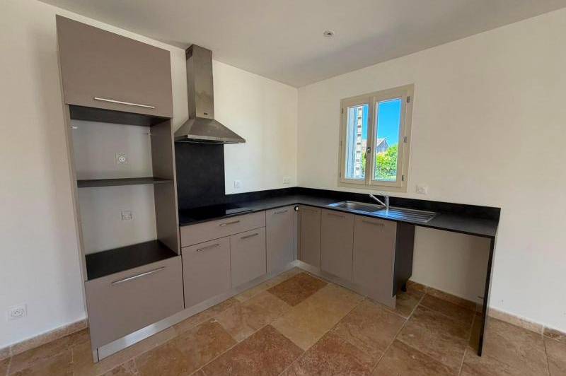 Maison t4 - garage - climatisation- jardin cloture  ...