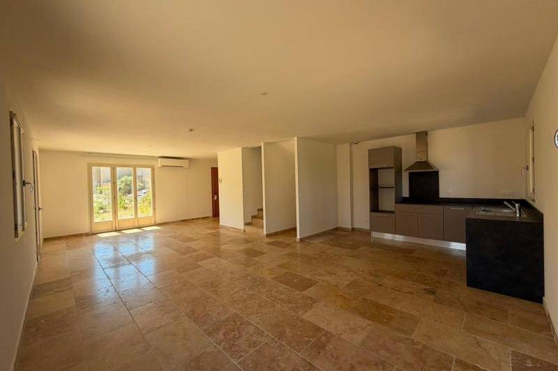 Maison t4 - garage - climatisation- jardin cloture  ...