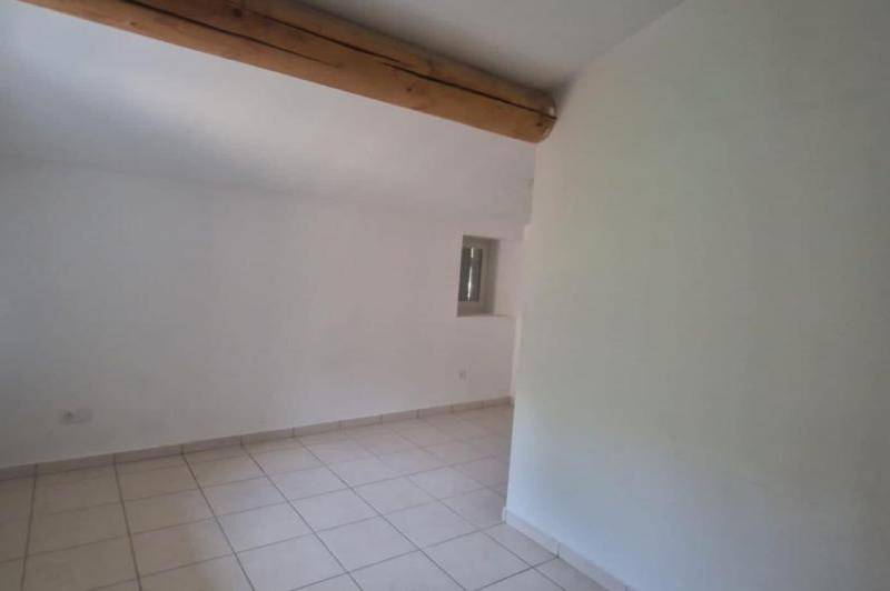 Charmant appartement  dans une partie de mas  ...