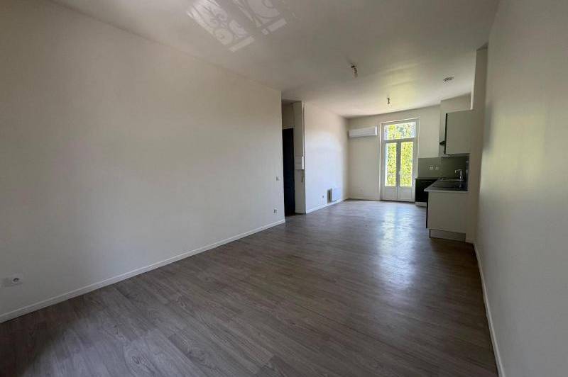 Appartement renove - cave - jardin prive -  ...