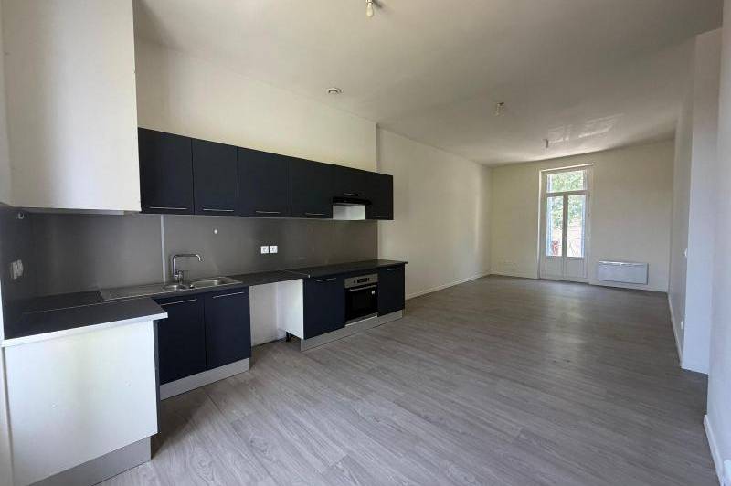 Appartement renove - cave - jardin prive -  ...