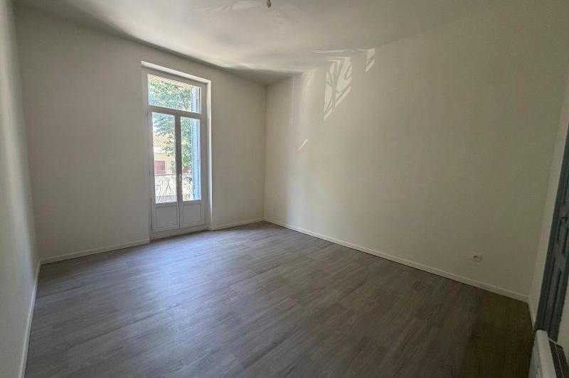 Appartement renove - cave - jardin prive -  ...