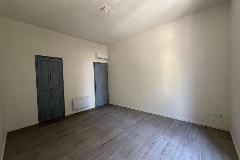 Appartement renove - cave - jardin prive -  ...