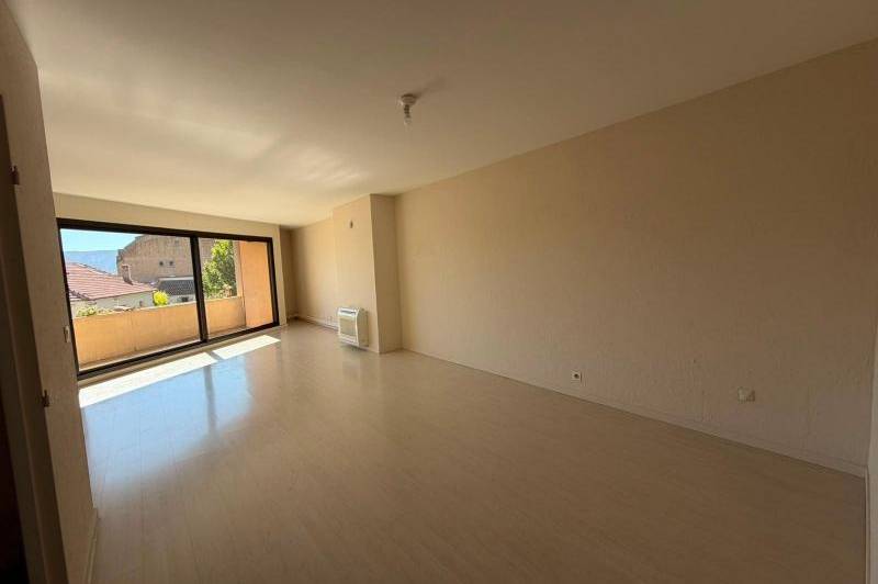 Appartement t3 - balcon -ascenseur-climatisation - appartement - ...