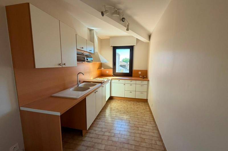 Appartement t3 - balcon -ascenseur-climatisation - appartement - ...
