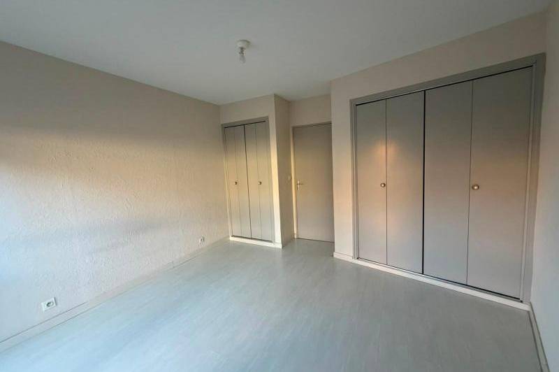 Appartement t3 - balcon -ascenseur-climatisation - appartement - ...