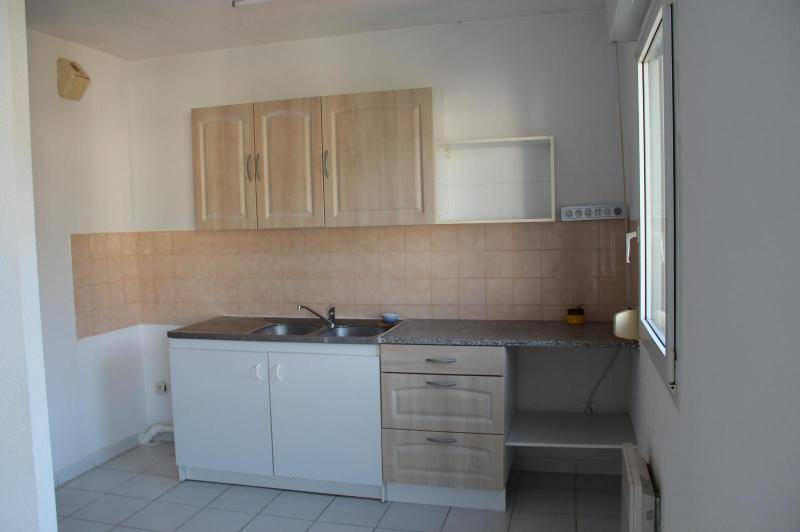 Appartement t3 au 2ème étage dans résidence avec  ...