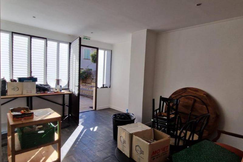 Maison - local professionnel - climatisation - cour ...