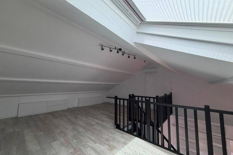 Maison - local professionnel - climatisation - cour  ...