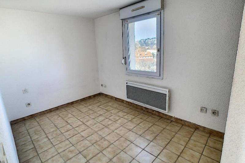Appartement t2 avec balcon et parking en residence  ...