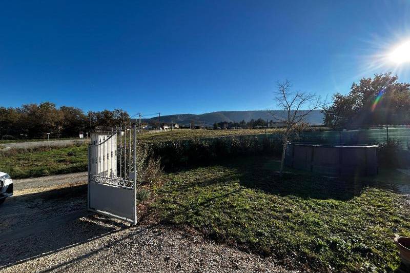 Maison mitoyenne - plain-pied - jardin cloture -  ...