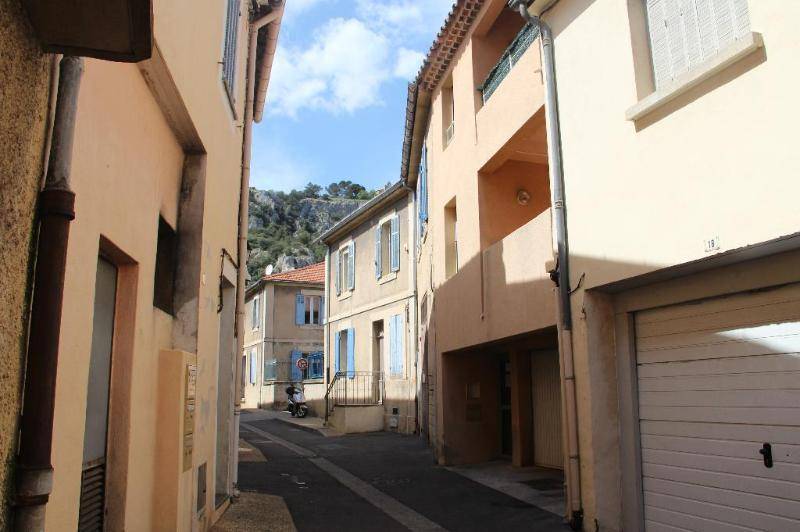 Appartement renove en centre ville avec balcon -  ...