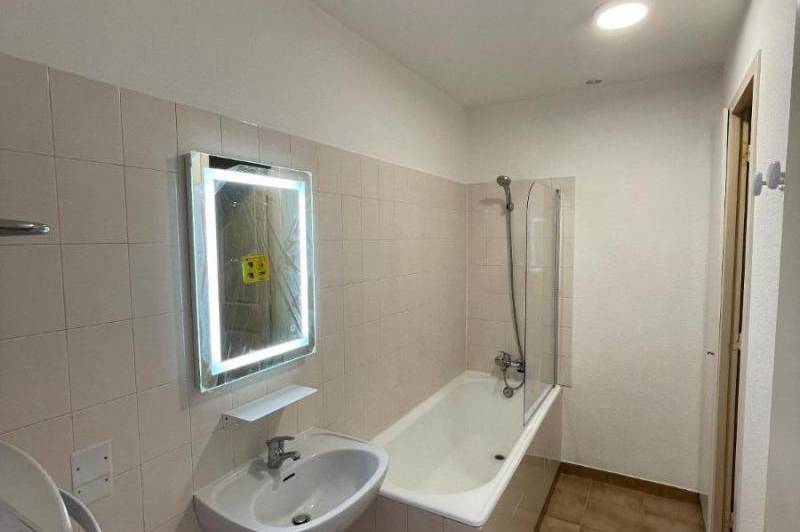 Appartement t1 - beau studio au 2ème étage  ...