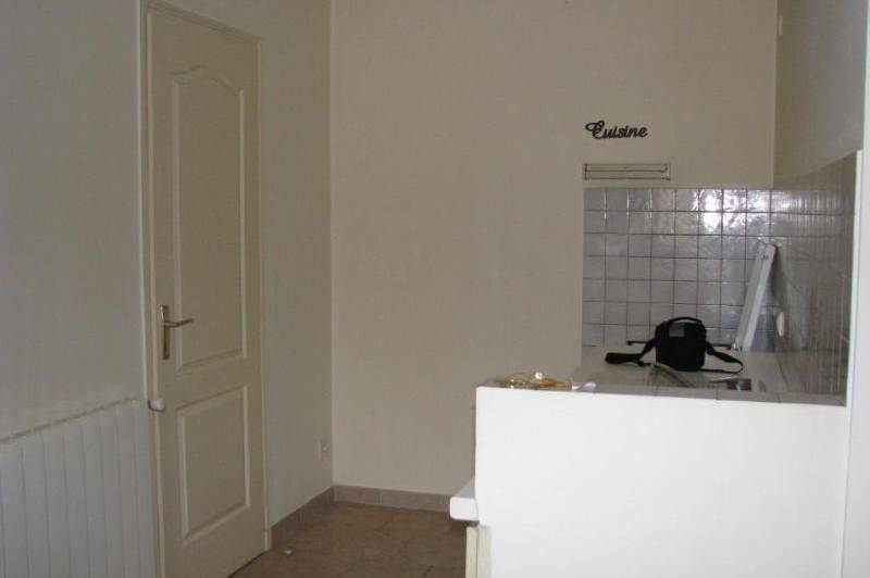 Appartement t1bis  centre village rez de chaussee  ...