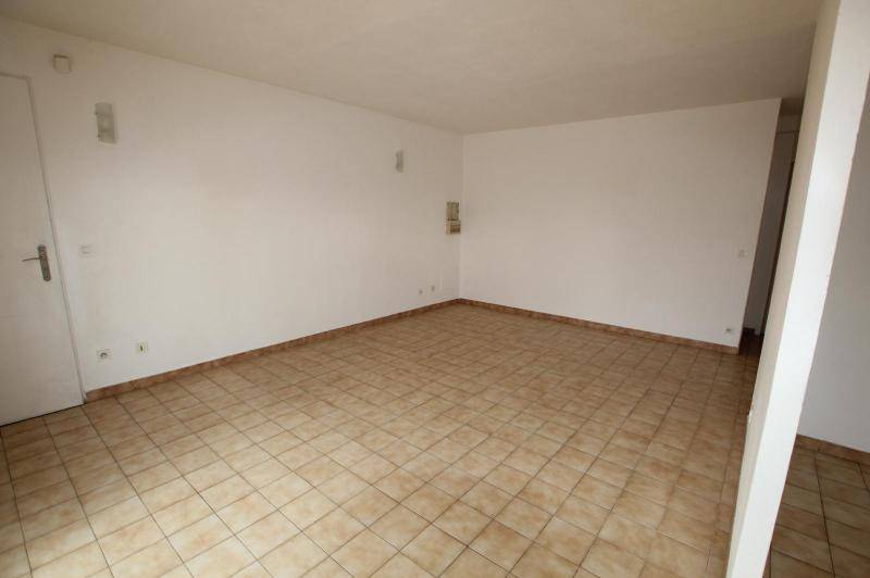 Appartement t2 dans residence securisee - parking -  ...