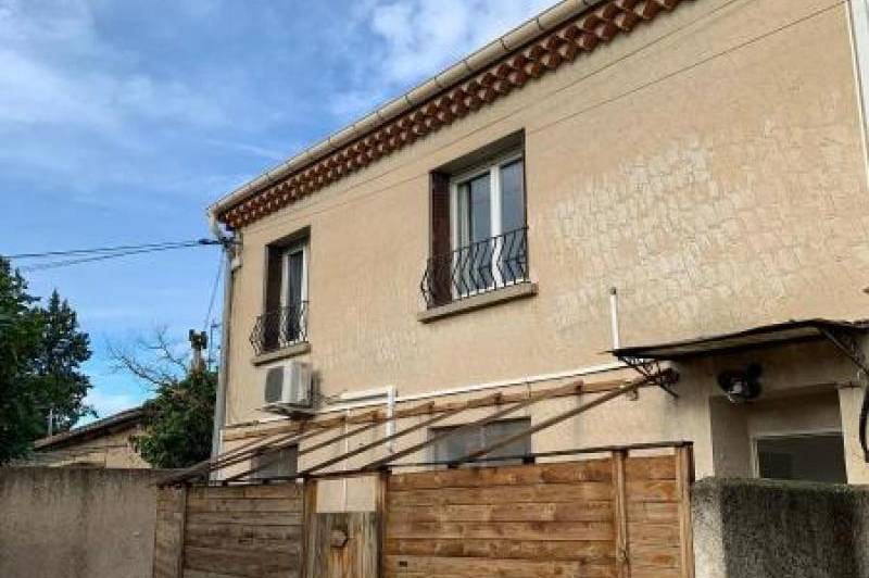 Appartement t3 en rdc avec terrasse privative, garage  ...