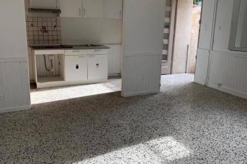 Appartement t3 en rdc avec terrasse privative, garage  ...