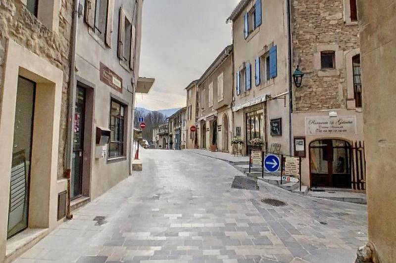 Maison de village entierement renovee - terrasse -  ...