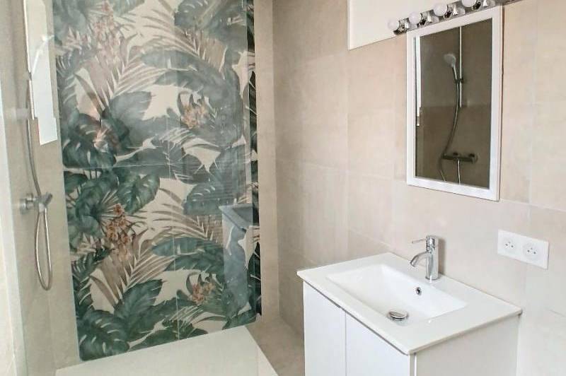 Maison de village entierement renovee - terrasse -  ...