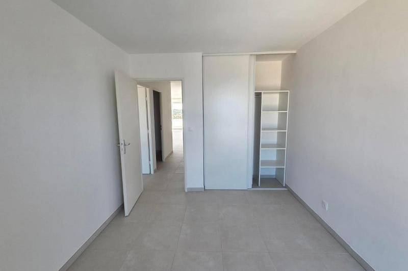 Appartement t3 neuf -dernier etage -  residence  ...