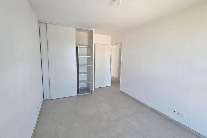 Appartement t3 neuf -dernier etage -  residence  ...