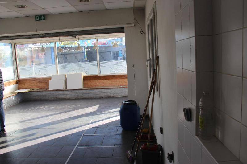 Local commercial ou professionnel de 42.80 m² -  ...