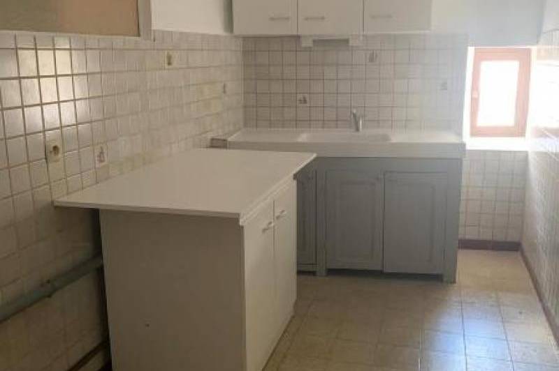 Appartement t3 avec parking en centre ville -  ...