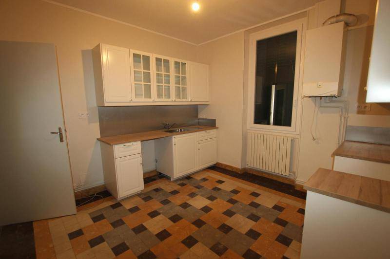 Appartement  t4 101m² a l'etage d'une maison  ...