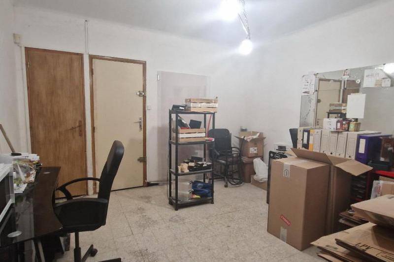 Local sur place gambetta - emplacement strategique et  ...