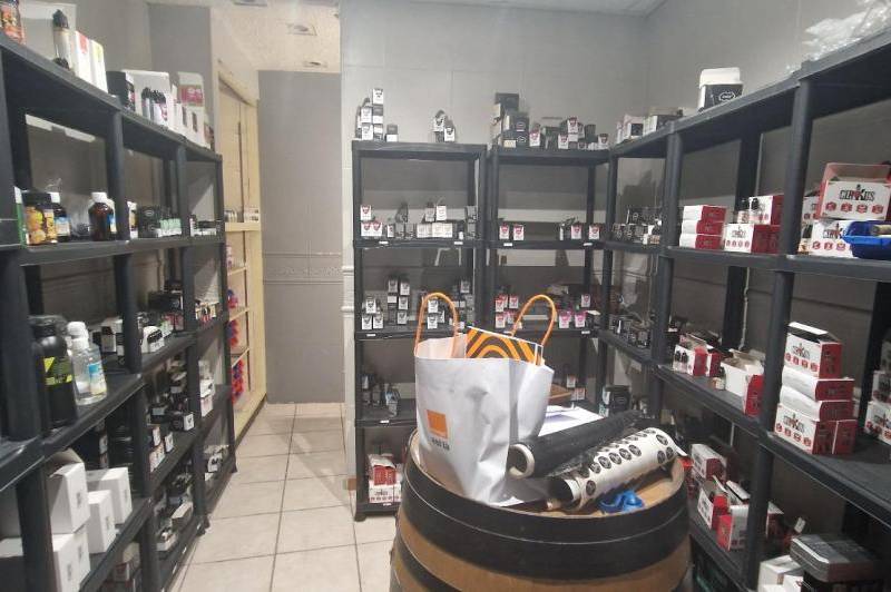 Local sur place gambetta - emplacement strategique et  ...