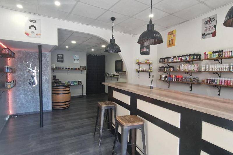 Local sur place gambetta - emplacement strategique et  ...