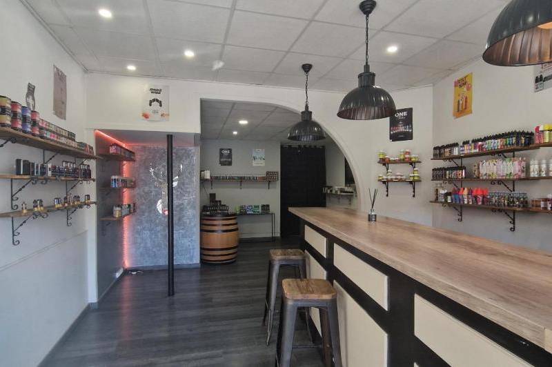 Local sur place gambetta - emplacement strategique et  ...