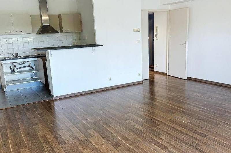 T2 bis au 1er etage avec ascenseur dans  ...