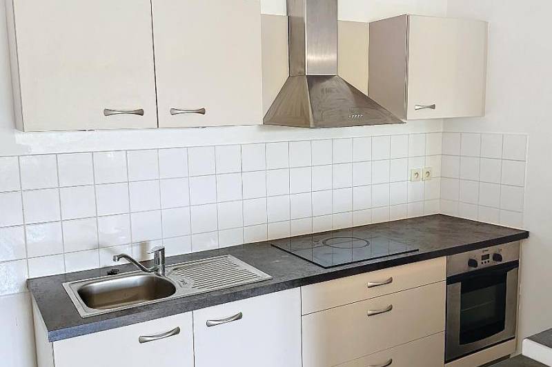 T2 bis au 1er etage avec ascenseur dans  ...