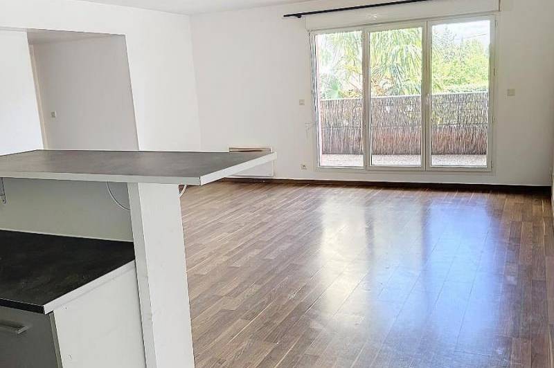 T2 bis au 1er etage avec ascenseur dans  ...