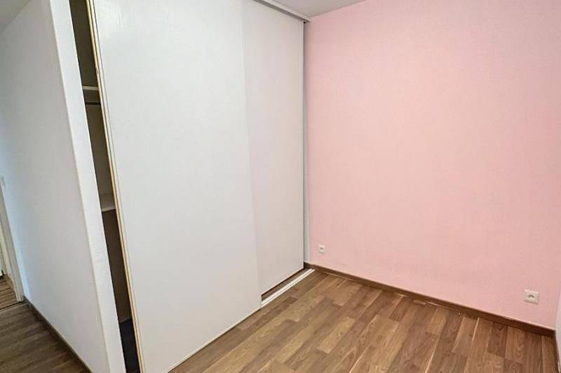 T2 bis au 1er etage avec ascenseur dans  ...