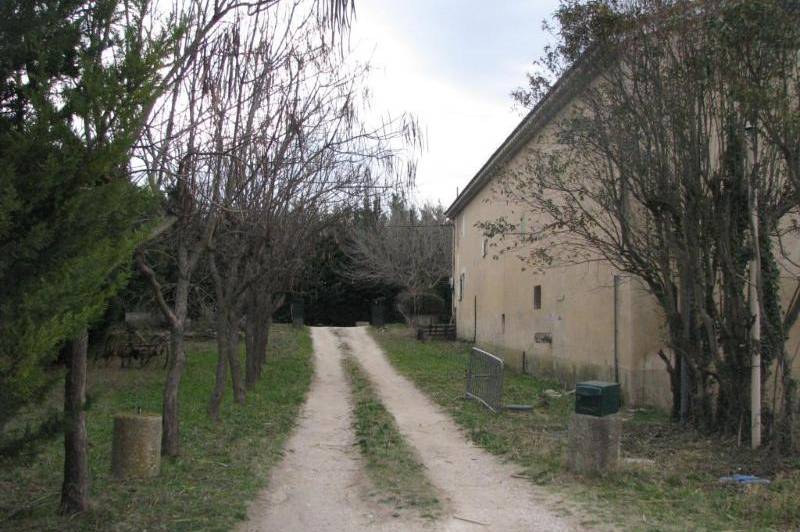 Appartement dans un mas avec terrain de 300m²  ...