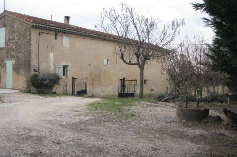 Appartement dans un mas avec terrain de 300m²  ...