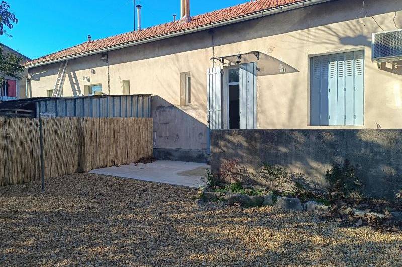 Appartement renove - climatisation - cour cloturee -  ...