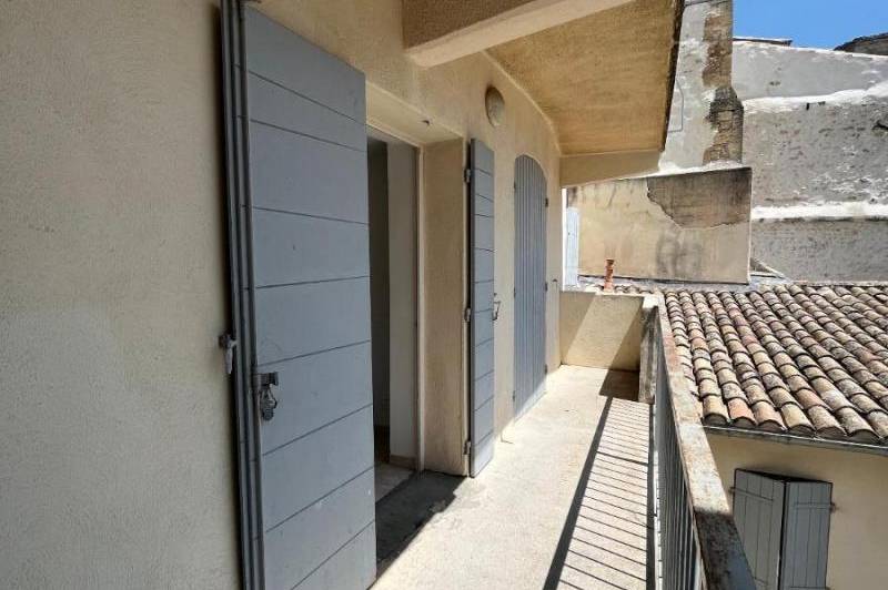 Appartement t3 centre ville avec balcon et parking  ...