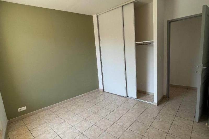 Appartement t3 centre ville avec balcon et parking  ...