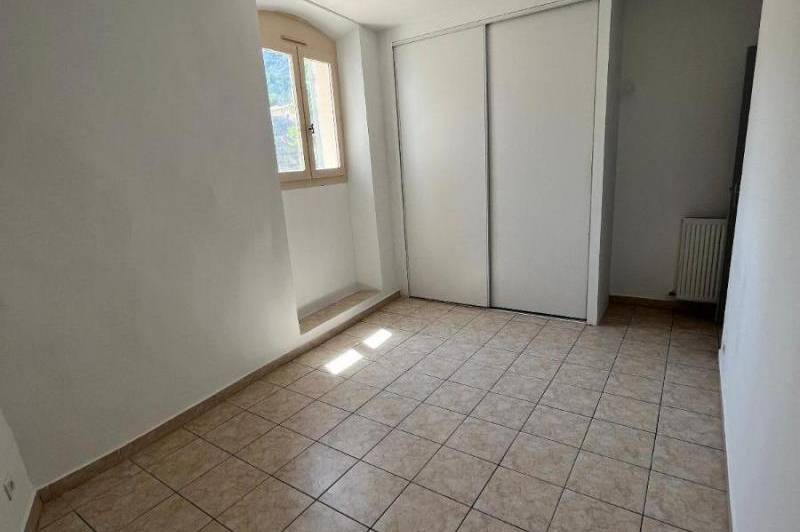 Appartement t3 centre ville avec balcon et parking  ...
