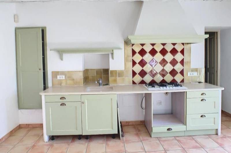 Mas mitoyen- cour cloturee 360 m²-  portail  ...